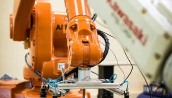 robot-2791677_1920